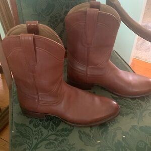 Men’s Tacova boots worn twice size 10.5